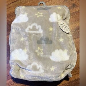 NWT cloud and star blanket